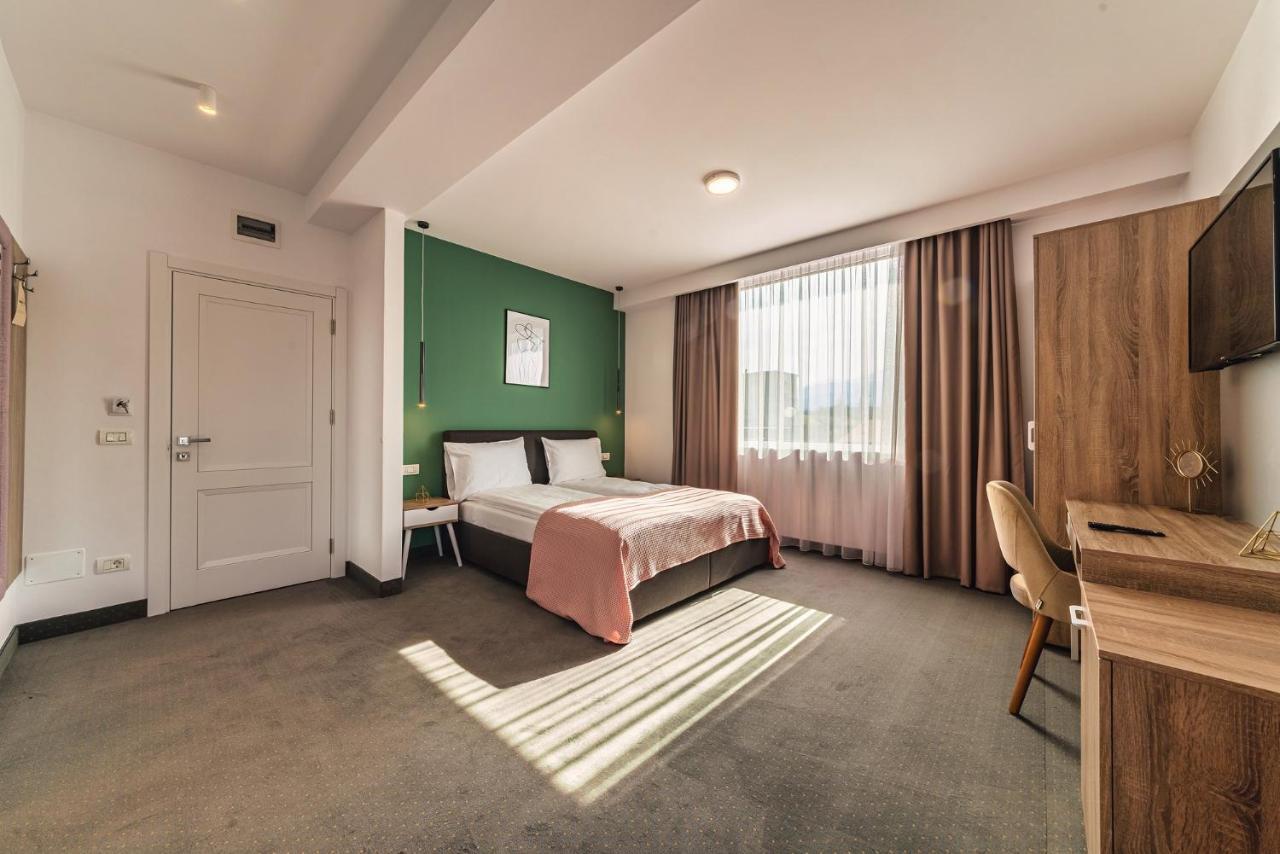 Saga Rooms Вікторія Екстер'єр фото