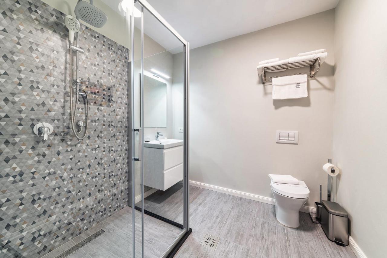 Saga Rooms Вікторія Екстер'єр фото